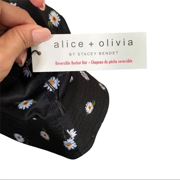 NWT Alice + Olivia by Stacey Bendet Reversible Bucket Hat - Picture 5 of 6
